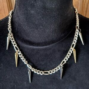🔸 Edgy Two-Tone Figaro Chain Spike Necklace 🔸